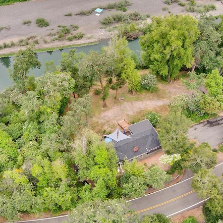 Rivers Breeze Relaxing Riverside Cabin With Private Suite Kayaks Healdsburg Dış mekan fotoğraf